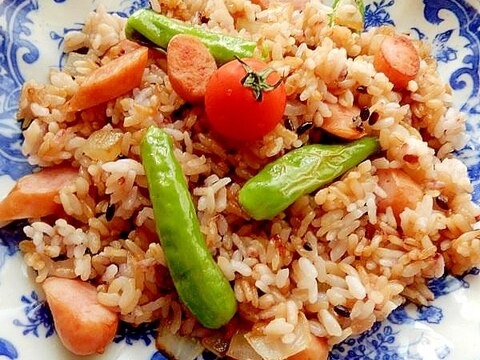 5分!ししとう&粗挽きウインナー炒飯♪(焼き飯)